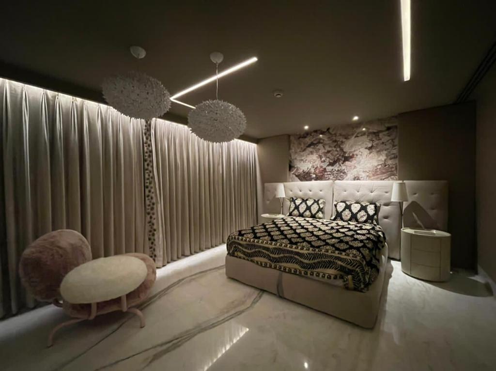 Living Liquids Khar interior design project - Shapes & Shades